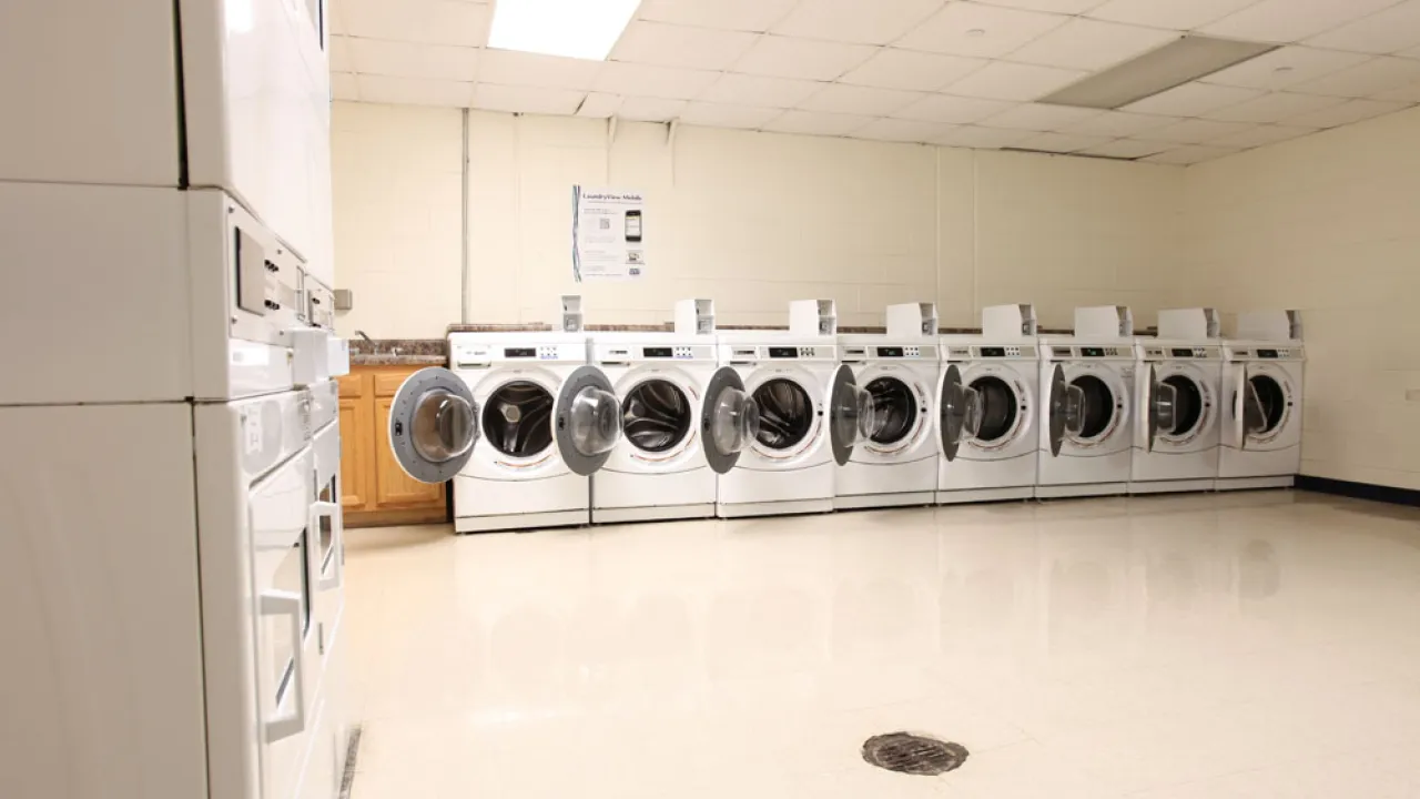 Sanford, Community Laundry Room