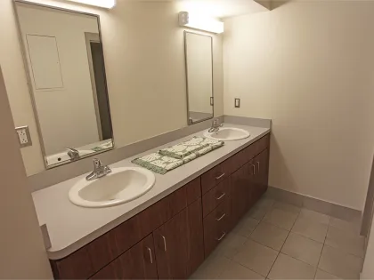 Elm, 4-4 Apartment Bathroom